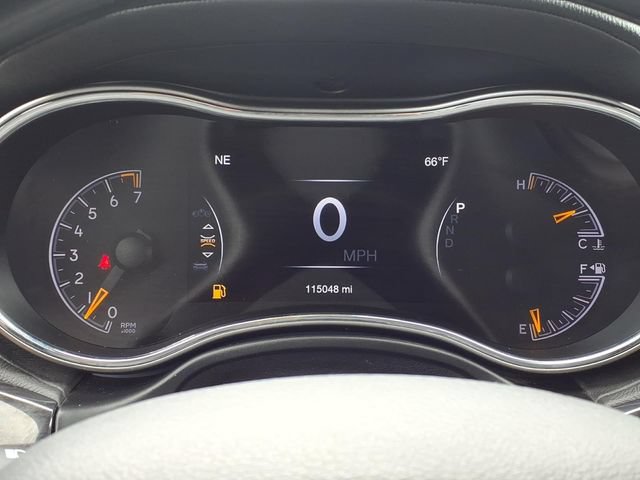 Used 2019 Jeep Grand Cherokee Overland AWD/4WD image 38
