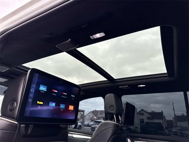 Certified 2025 Cadillac Escalade ESV V image 20