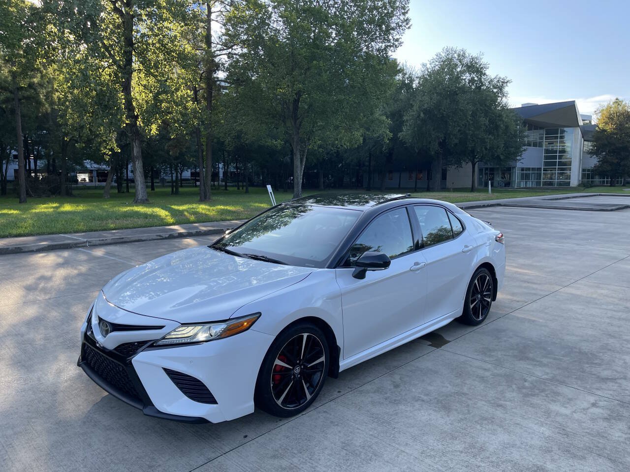 Used 2018 Toyota Camry XSE w/ Audio Package FWD image 31