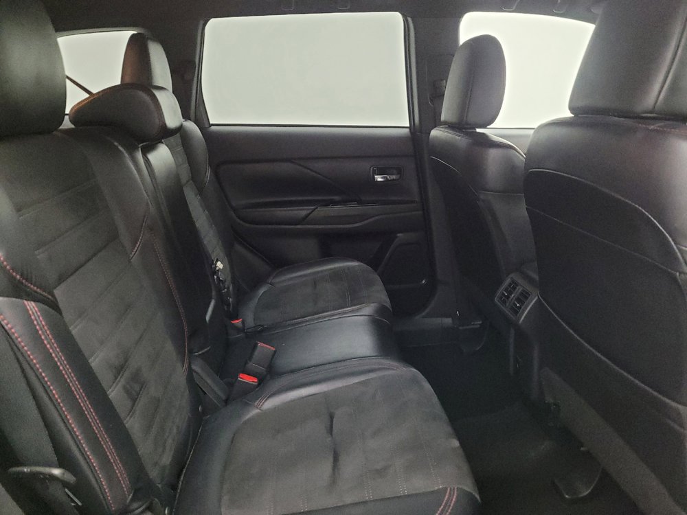 Used 2020 Mitsubishi Outlander SE AWD/4WD image 19