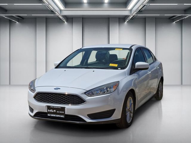Used 2018 Ford Focus SE FWD image 3