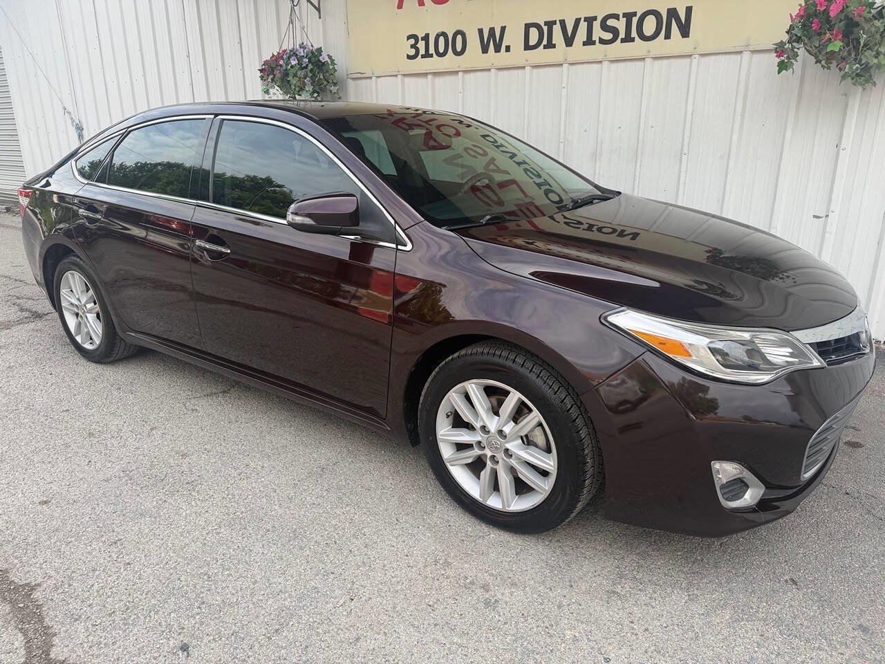 Used 2013 Toyota Avalon XLE Premium image 10
