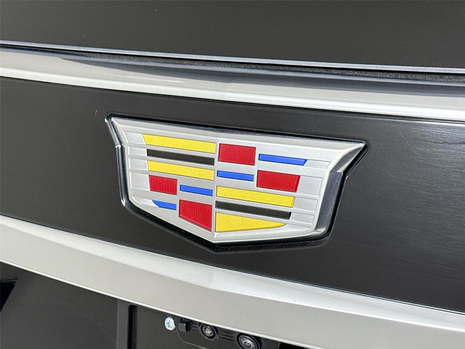 Used 2025 Cadillac Escalade ESV Premium Luxury image 38