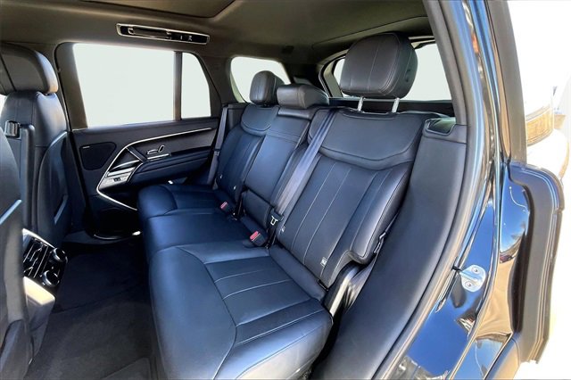 Used 2023 Land Rover Range Rover SE image 25