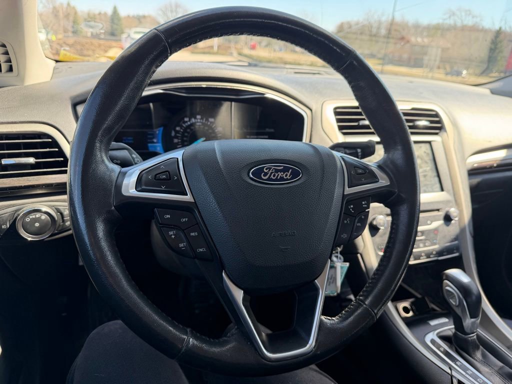 Used 2014 Ford Fusion SE w/ Equipment Group 202A image 15