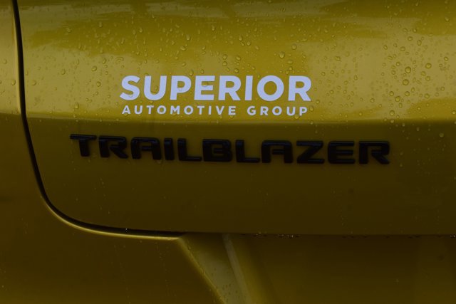 Used 2023 Chevrolet TrailBlazer RS w/ Sun and Liftgate Package image 7