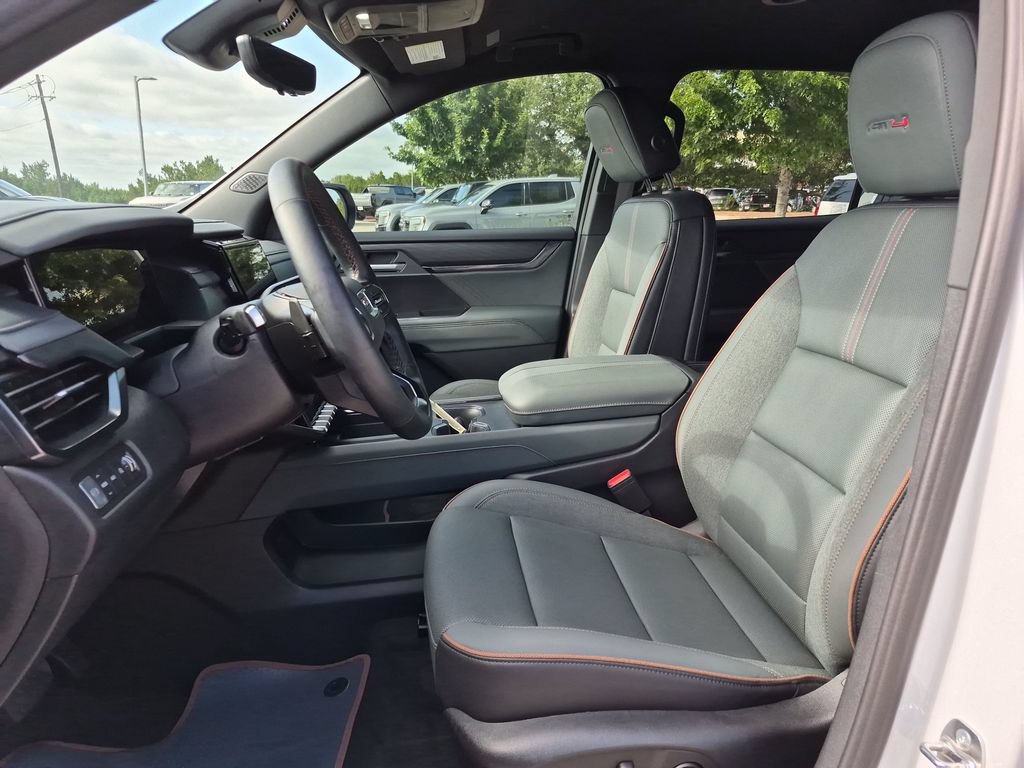 Used 2026 GMC Acadia AT4 w/ Luxury Package AWD/4WD image 22