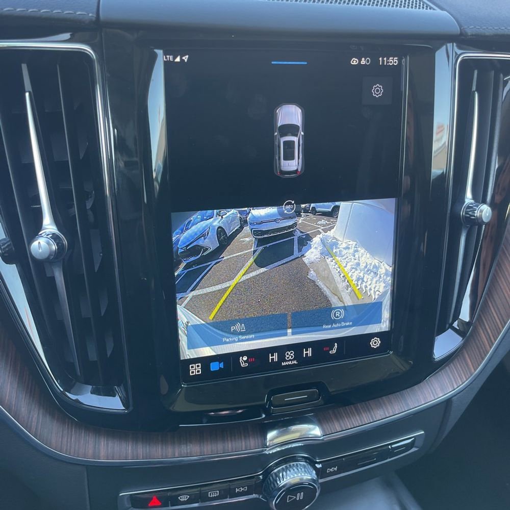 Used 2023 Volvo XC60 B6 Ultimate w/ Climate Package image 27