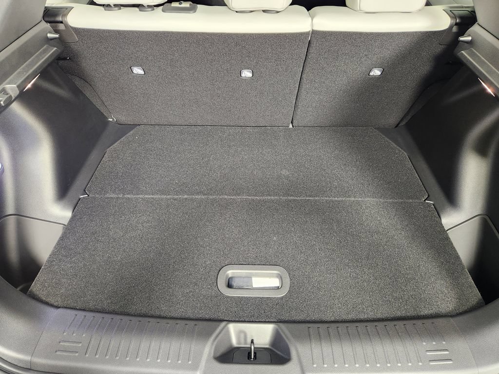 New 2026 Nissan Leaf Platinum+ w/ Cargo Package (Platinum+) FWD image 14
