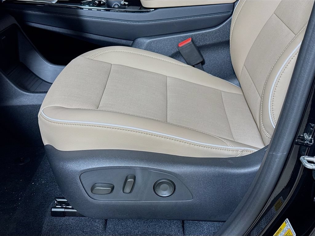 New 2026 Buick Enclave Preferred w/ Power Package FWD image 17