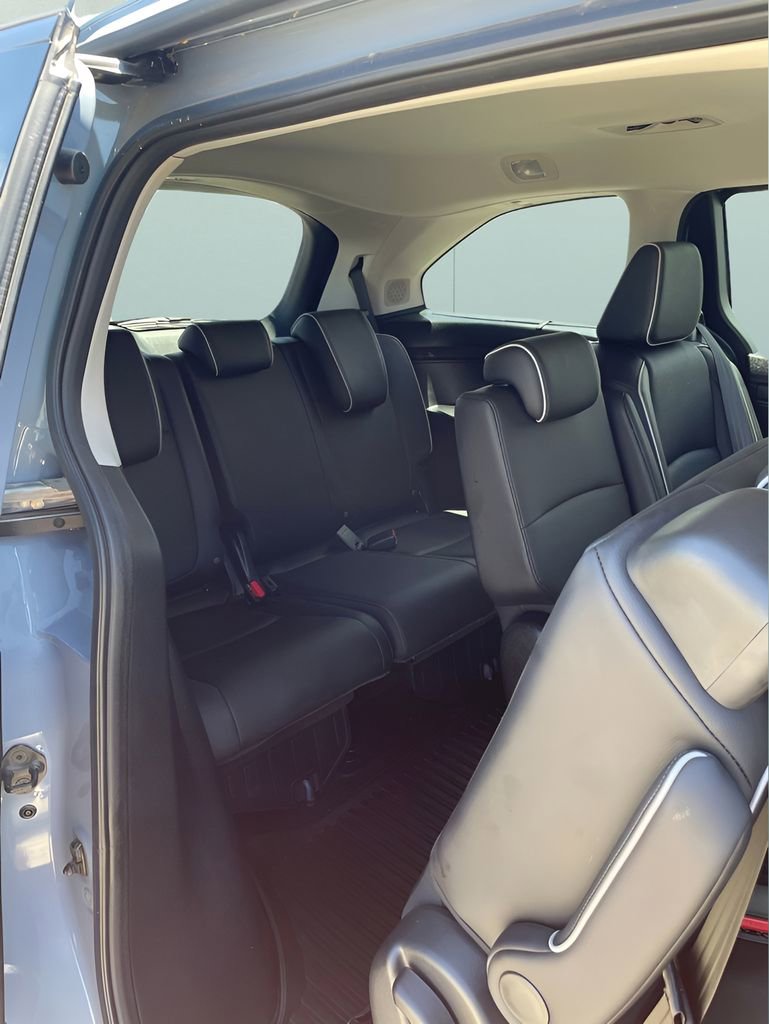 Used 2025 Honda Odyssey Elite image 18