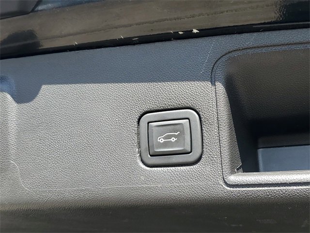Used 2024 GMC Terrain SLT image 8