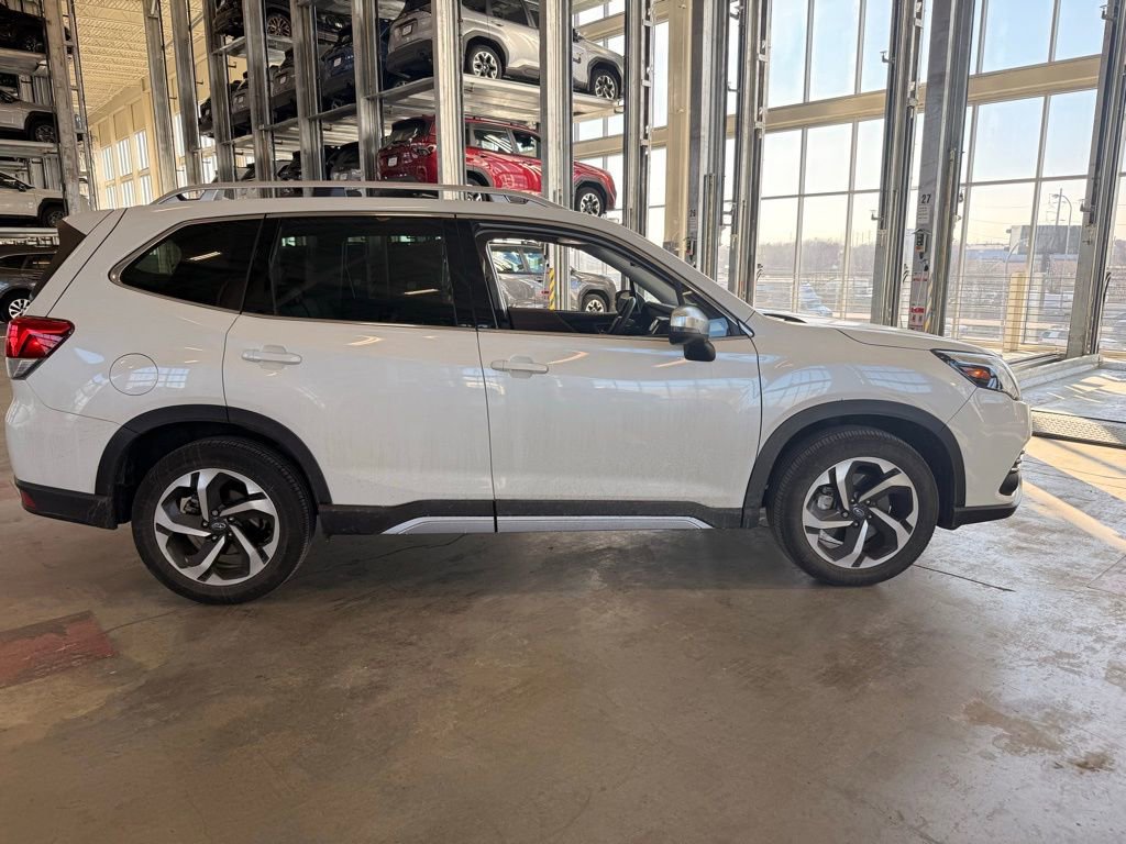 Used 2023 Subaru Forester Touring image 2