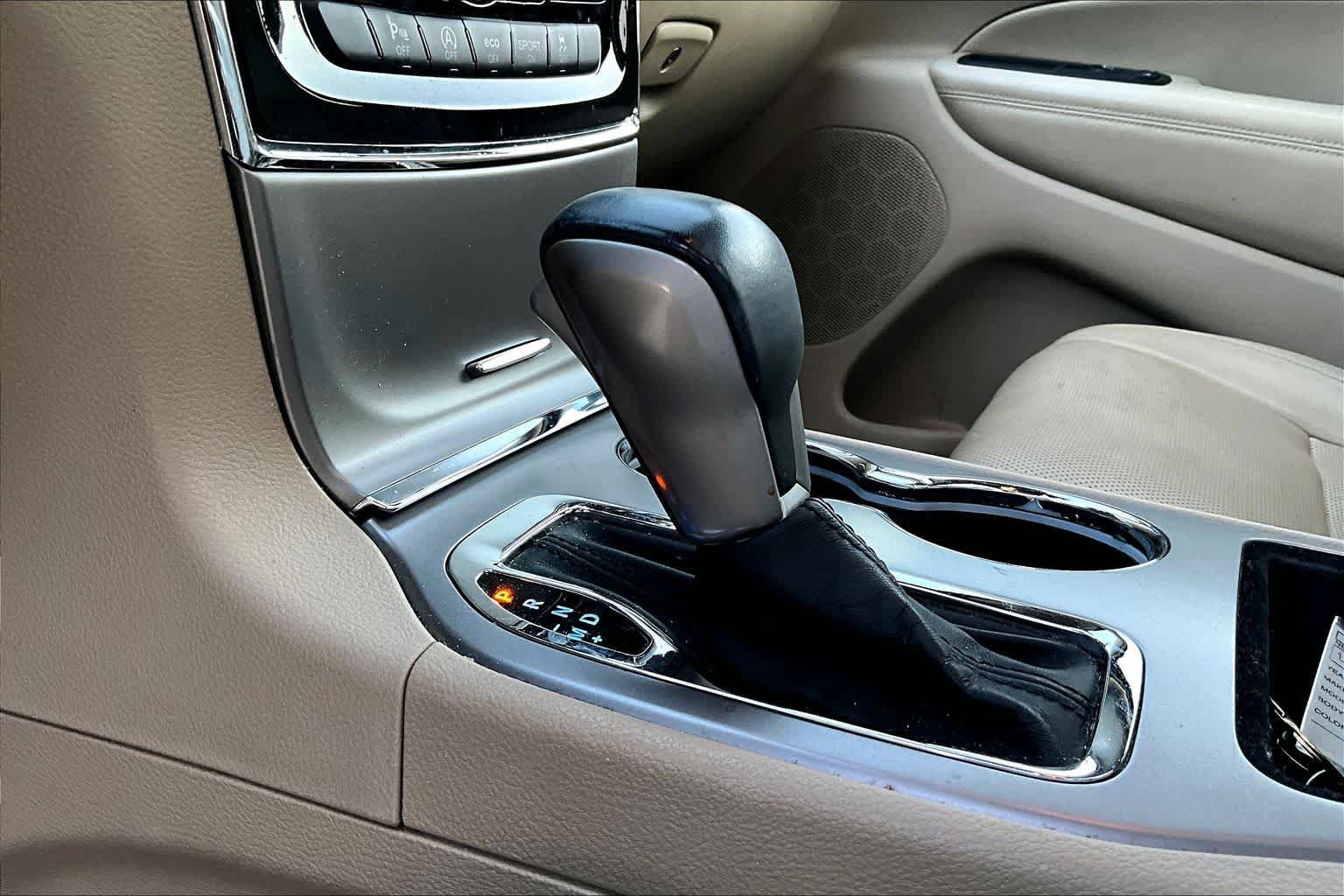 Used 2020 Jeep Grand Cherokee Limited w/ Luxury Group II RWD image 16