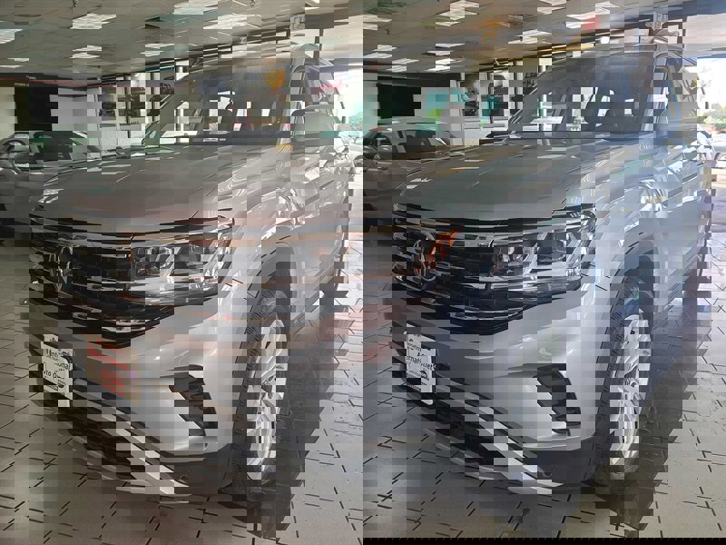 Used 2021 Volkswagen Atlas SE image 3