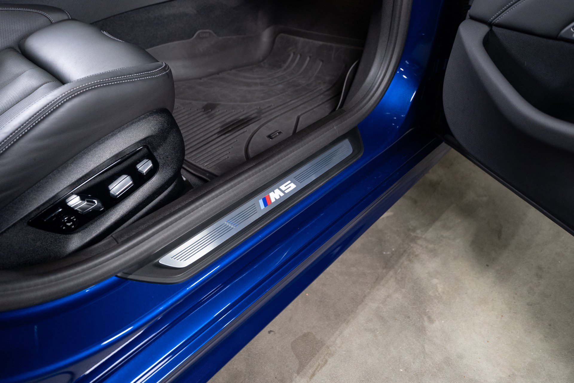 Used 2019 BMW M5 w/ Executive Package image 66