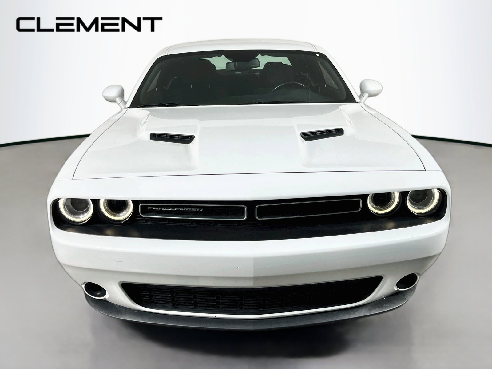 Used 2023 Dodge Challenger SXT RWD image 3