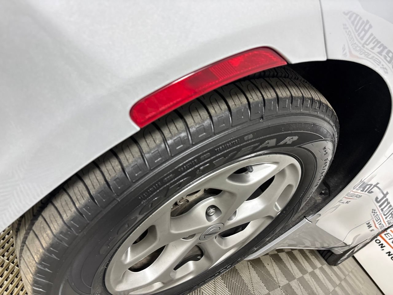 Used 2024 Chrysler Pacifica Limited FWD image 34