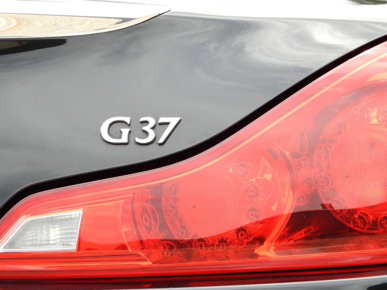 Used 2009 INFINITI G37 Journey w/ Premium Pkg RWD image 11