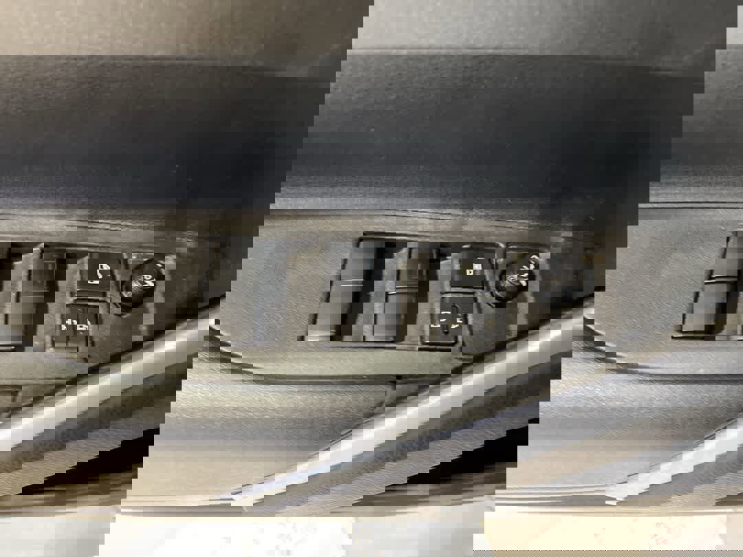 Certified 2022 Toyota Corolla Cross LE image 13