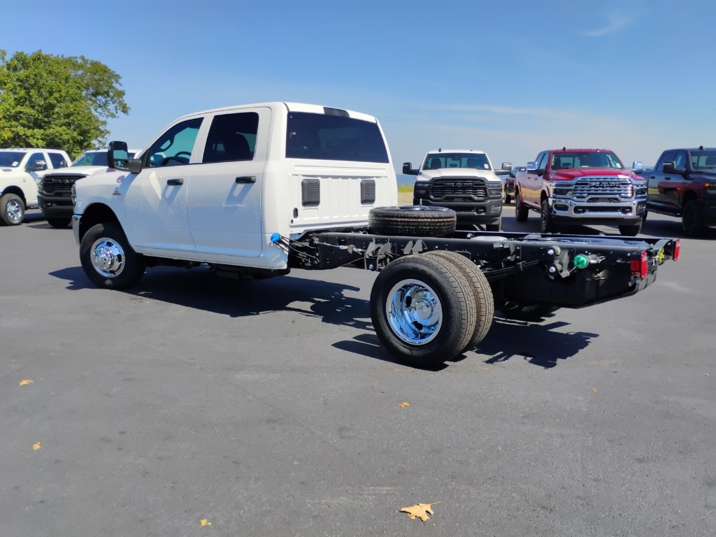 New 2027 RAM 3500 Tradesman w/ Chrome Appearance Group A AWD/4WD image 7