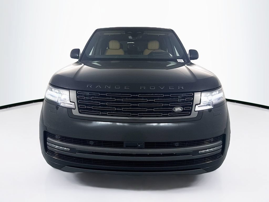 Used 2025 Land Rover Range Rover Long Wheelbase SE AWD/4WD image 2