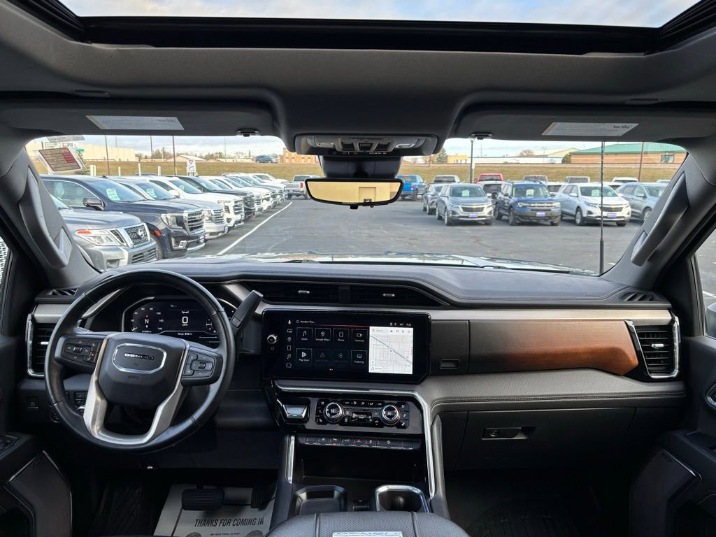 Used 2024 GMC Sierra 3500 Denali w/ Technology Package image 24