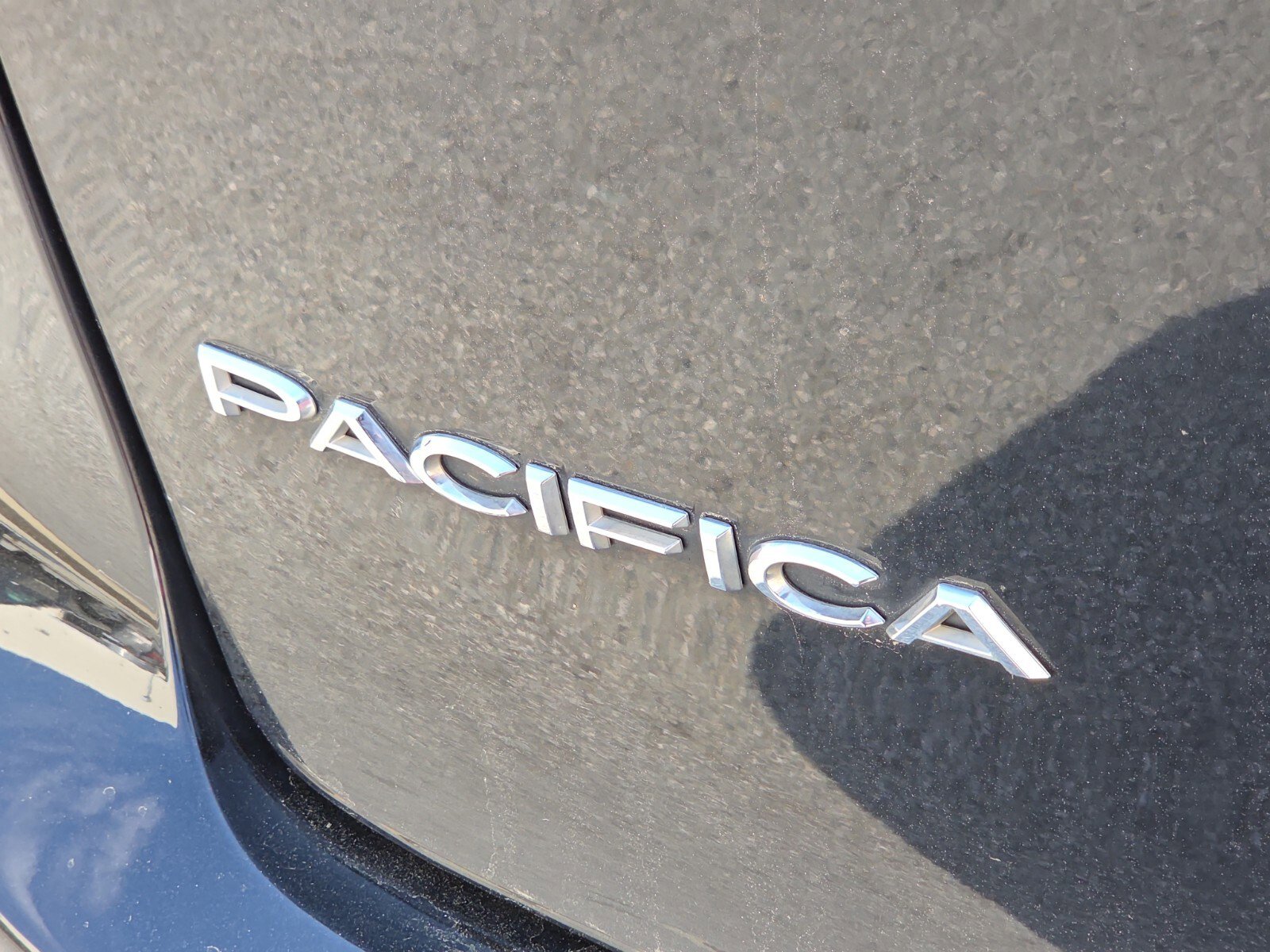 Used 2023 Chrysler Pacifica Touring-L image 62