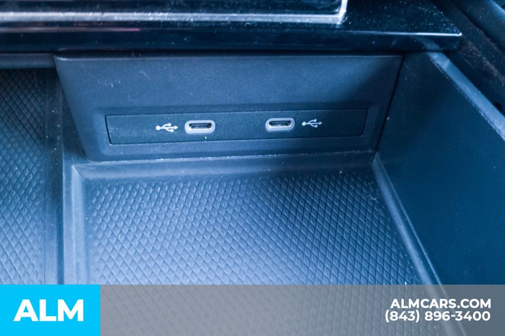 Used 2024 Volkswagen Atlas Cross Sport SE image 27