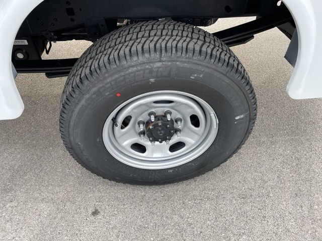 New 2026 Ford F250 XL w/ XL Chrome Package image 16