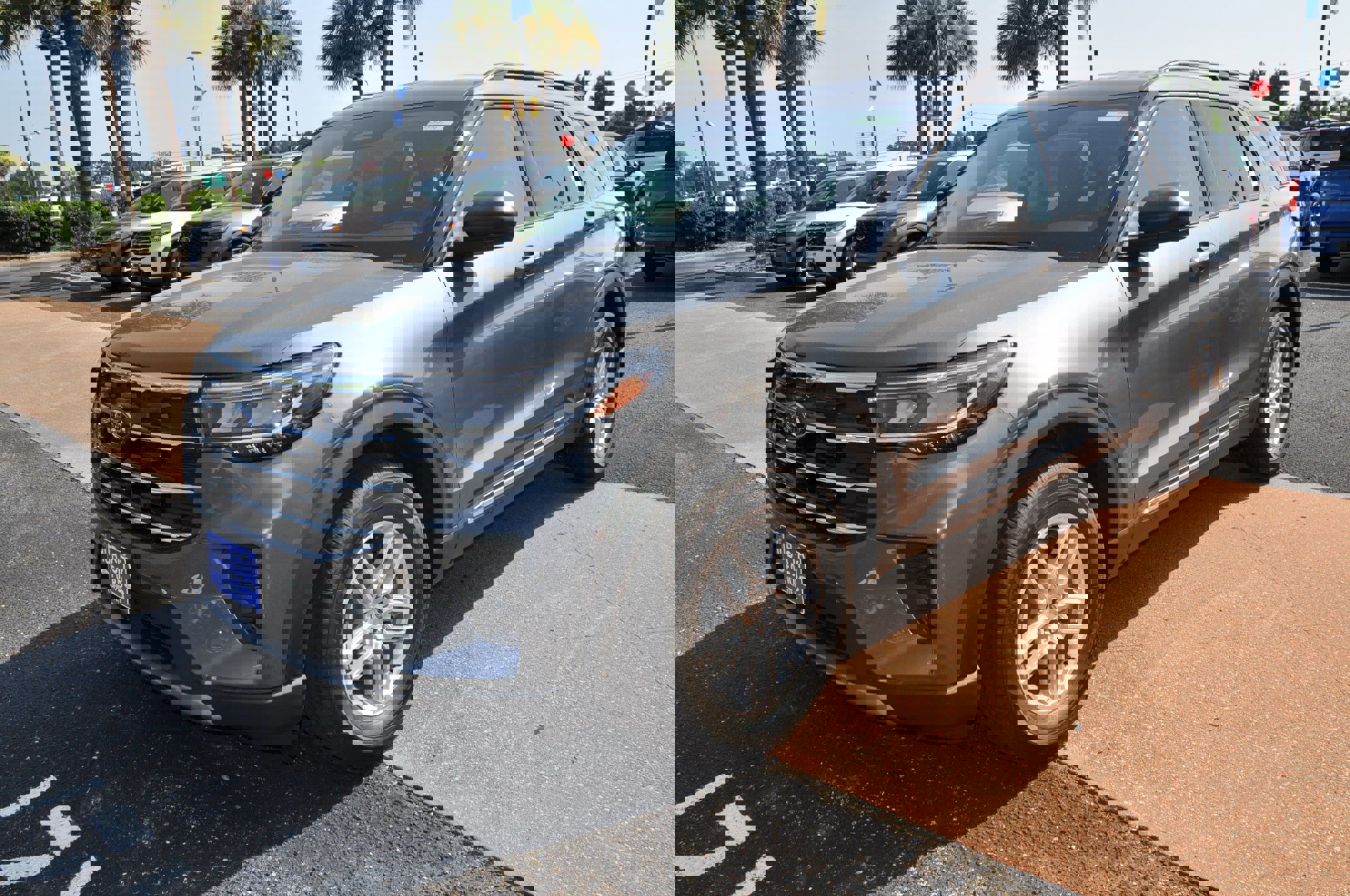 New 2025 Ford Explorer Active image 1