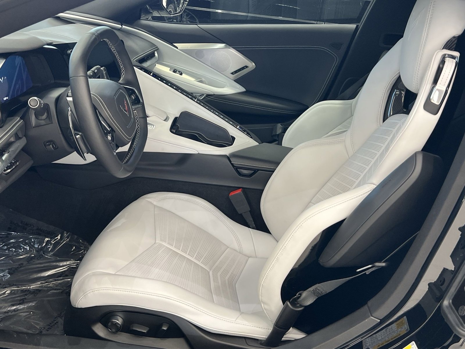 Used 2025 Chevrolet Corvette Stingray w/ Battery Protection Package image 12