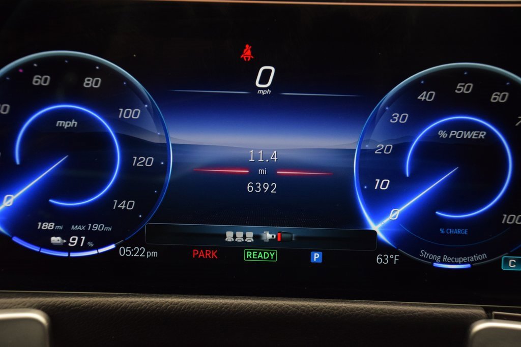 Used 2024 Mercedes-Benz EQB 300 4MATIC image 25