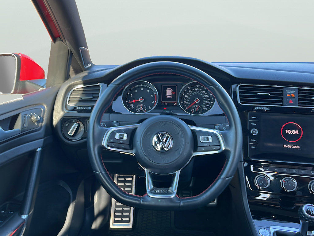 Used 2019 Volkswagen GTI 4-Door FWD image 11