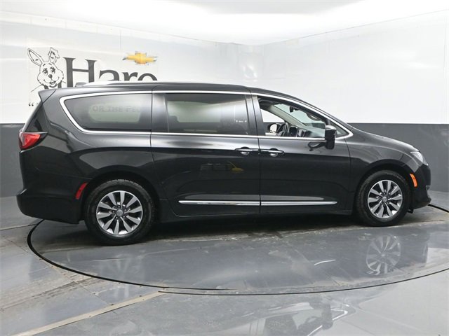 Used 2020 Chrysler Pacifica Touring-L Plus w/ Advanced Safetytec Group image 37
