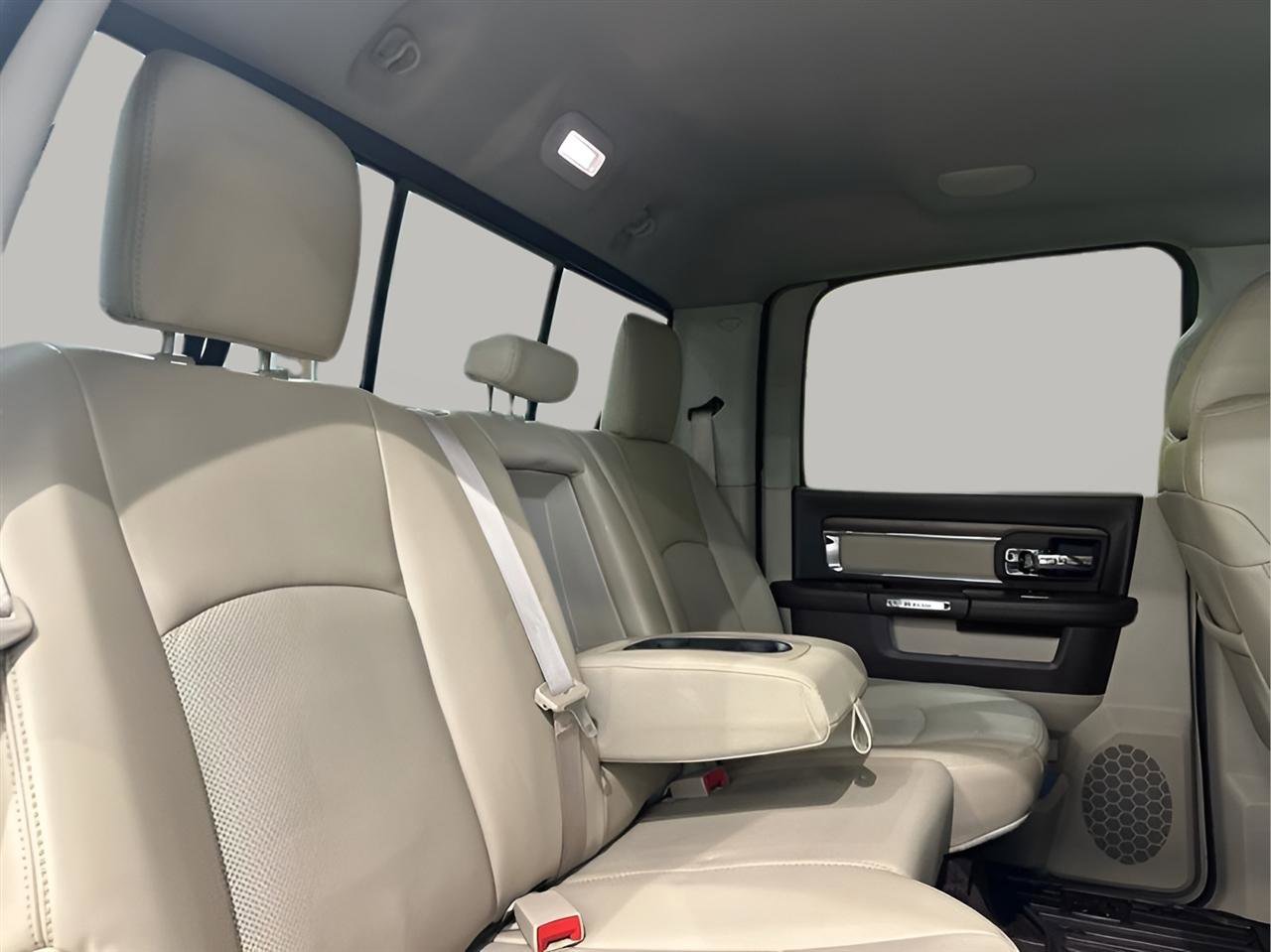 Used 2016 RAM 1500 Laramie w/ Convenience Group AWD/4WD image 21