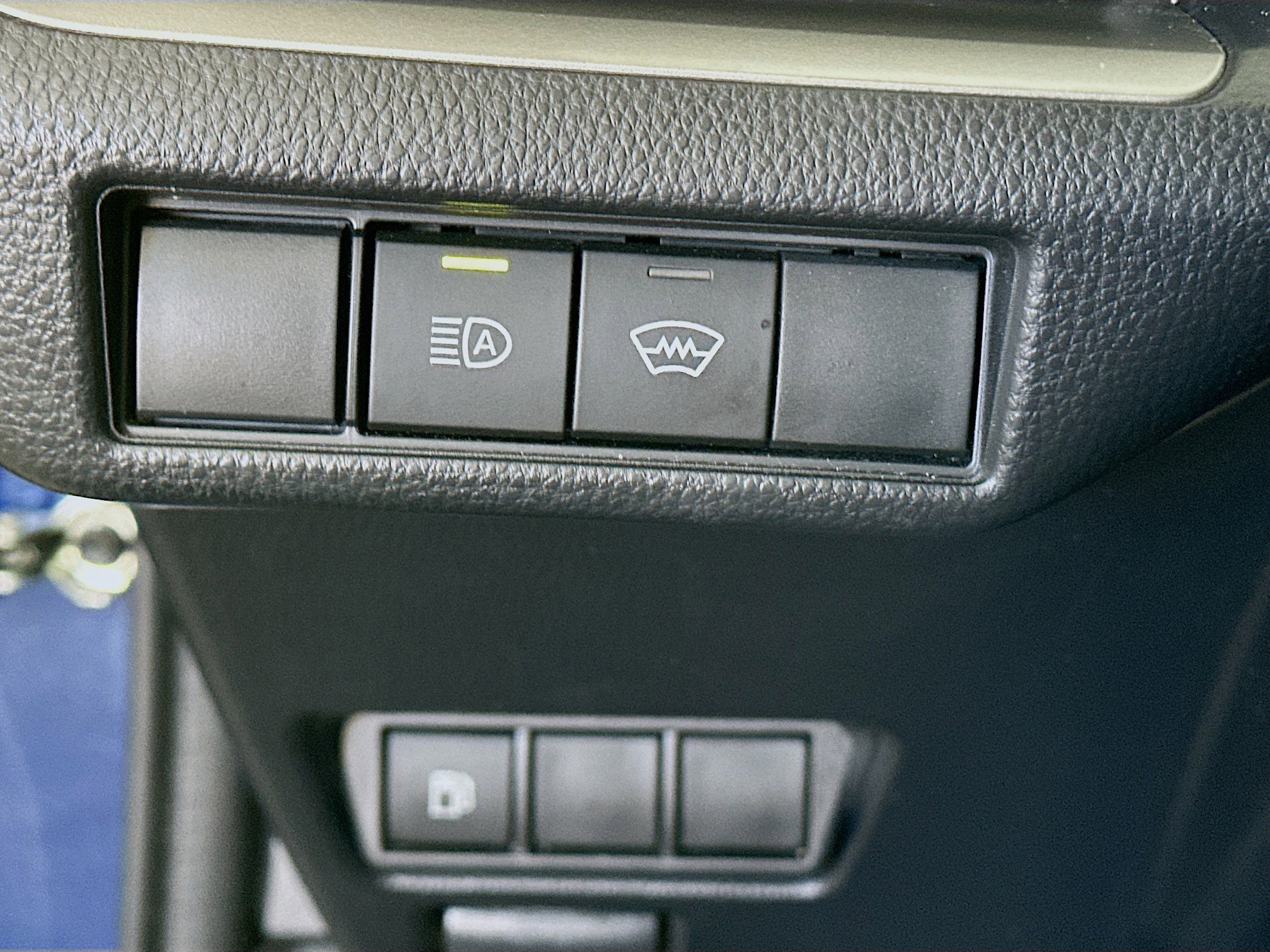 Used 2025 Toyota Prius LE image 17