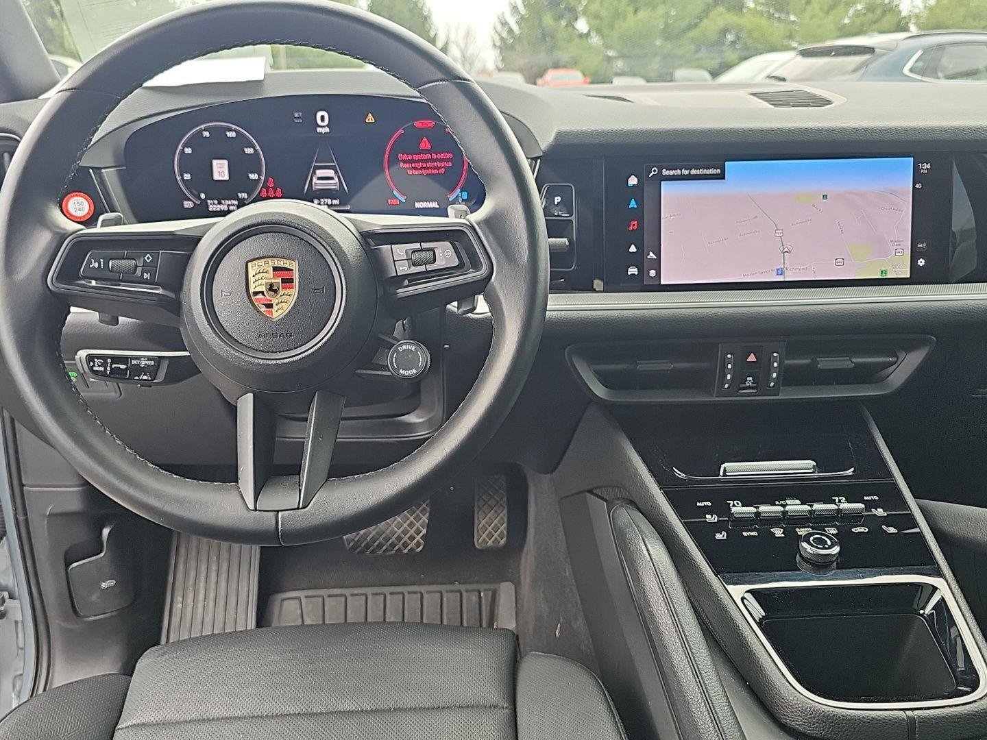 Used 2024 Porsche Cayenne image 25