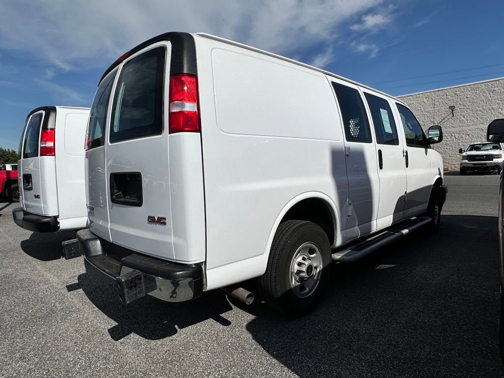 Used 2024 GMC Savana 2500 w/ Driver Convenience Package RWD image 4