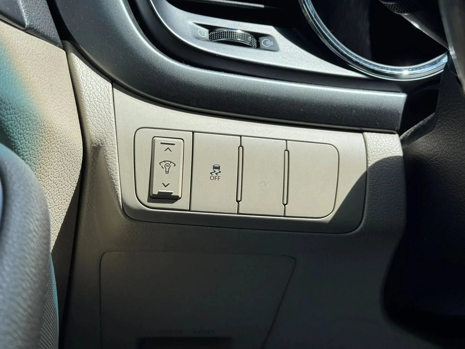 Used 2012 Kia Optima LX FWD image 26