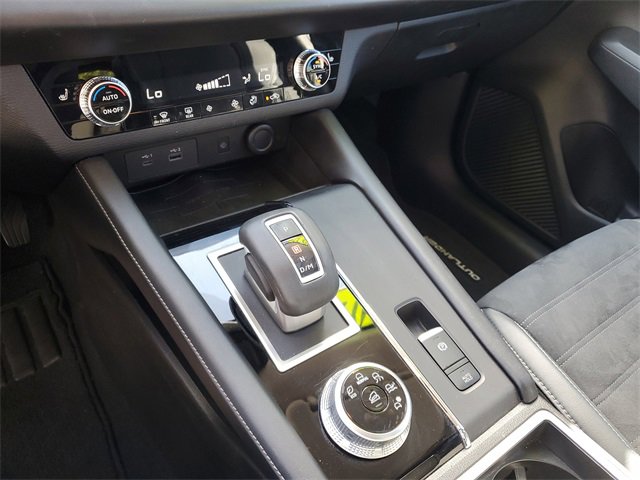 Used 2022 Mitsubishi Outlander SE image 30