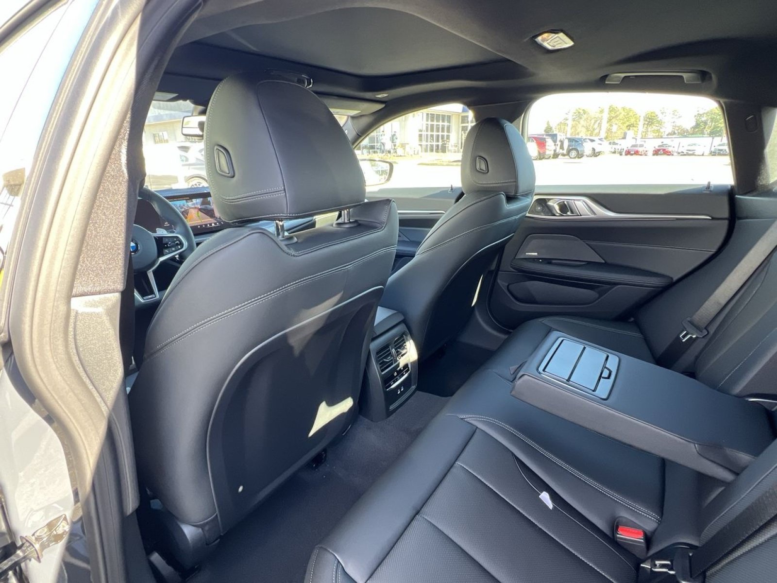 New 2026 BMW 430i xDrive w/ M Sport Package AWD/4WD image 23