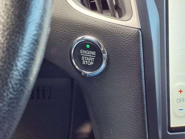 Used 2023 Ford Edge SEL image 14