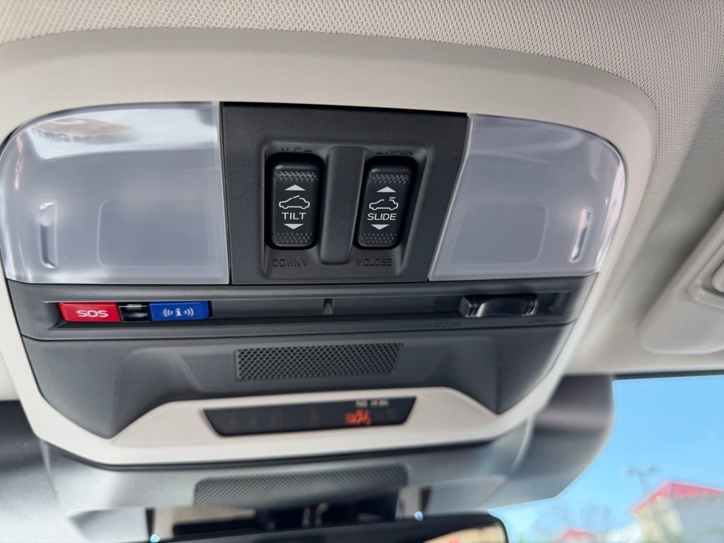 Used 2024 Subaru Crosstrek 2.5i Limited image 31