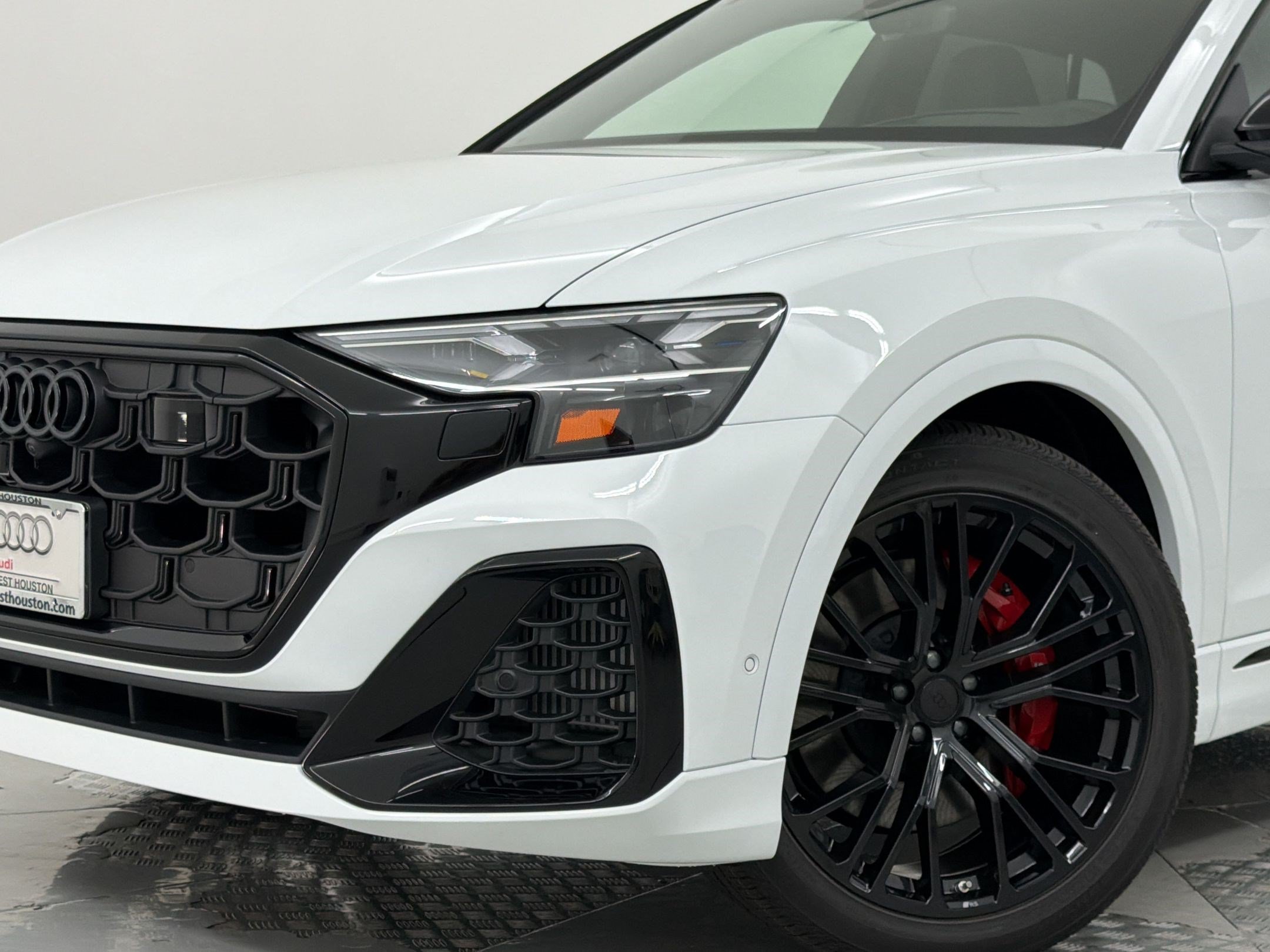 New 2026 Audi SQ8 Prestige AWD/4WD image 11
