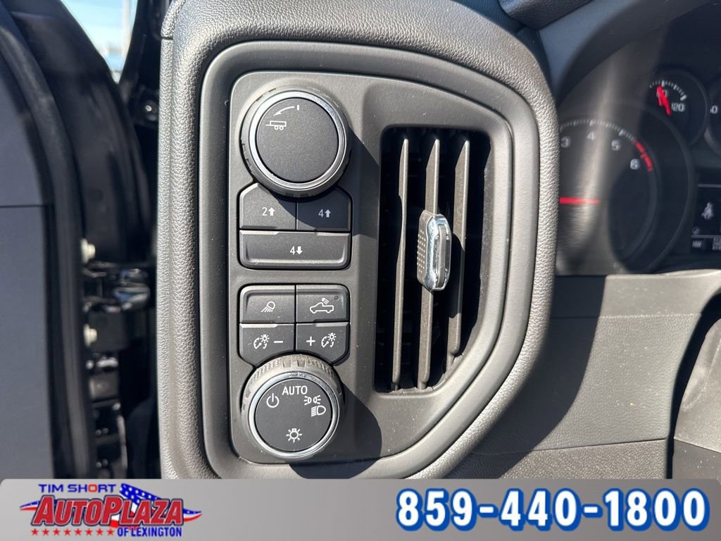 Used 2025 Chevrolet Silverado 2500 Custom w/ Custom Value Package image 26