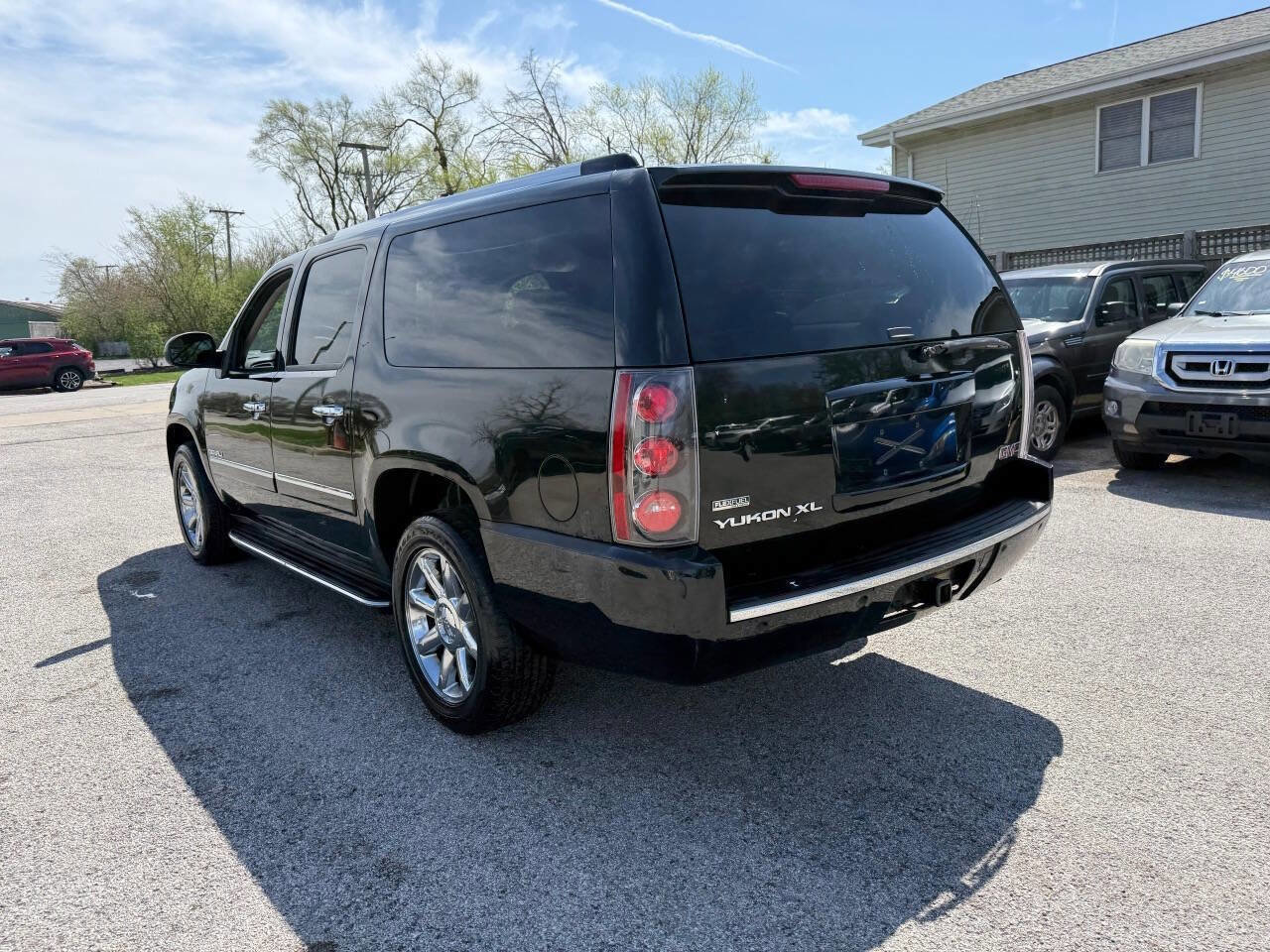 Used 2012 GMC Yukon XL Denali image 18