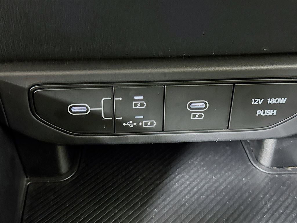 Used 2025 Kia K4 LXS image 16