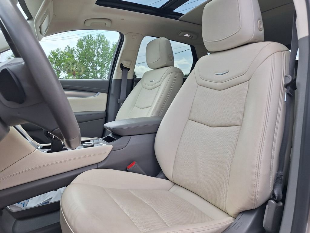 Certified 2023 Cadillac XT5 Premium Luxury image 23