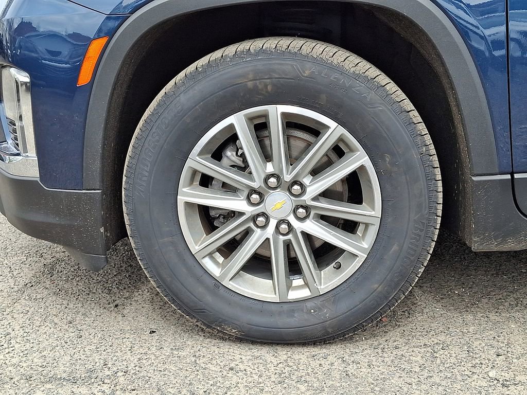 Used 2023 Chevrolet Traverse LT image 33